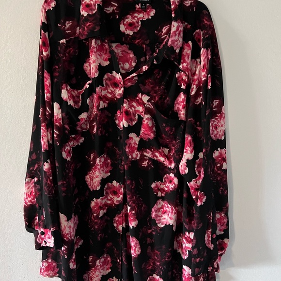 Torrid blouse size 4 - Picture 7 of 11